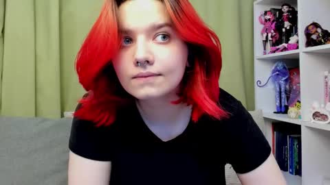 Snapshot of edna_dana chatting on 10-03-25, 07:33 Edna online show from 10-03-25, 07:33