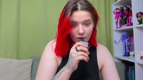 Snapshot of edna_dana chatting on 10-05-25, 08:07 Edna online show from 10-05-25, 08:07