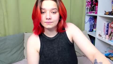 Snapshot of edna_dana chatting on 10-14-25, 08:20 Edna online show from 10-14-25, 08:20