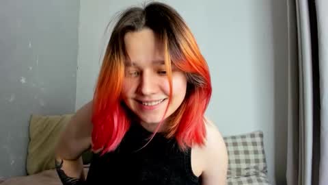 Snapshot of edna_dana chatting on 11-11-25, 07:36 Edna online show from 11-11-25, 07:36