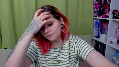 Snapshot of edna_dana chatting on 11-25-25, 06:52 Edna online show from 11-25-25, 06:52