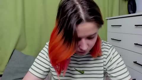 Snapshot of edna_dana chatting on 12-01-25, 07:19 Edna online show from 12-01-25, 07:19