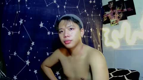 Snapshot of edrianburca052 chatting on 01-12-26, 05:51 urasian chub online show from 01-12-26, 05:51
