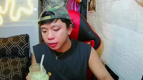 Snapshot of edrianburca052 chatting on 03-01-26, 05:26 urasian chub online show from 03-01-26, 05:26