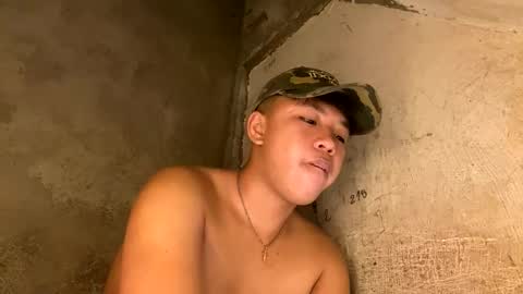 Snapshot of edrianburca052 chatting on 04-01-26, 10:29 urasian chub online show from 04-01-26, 10:29