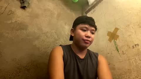 Snapshot of edrianburca052 chatting on 04-19-26, 05:56 urasian chub online show from 04-19-26, 05:56