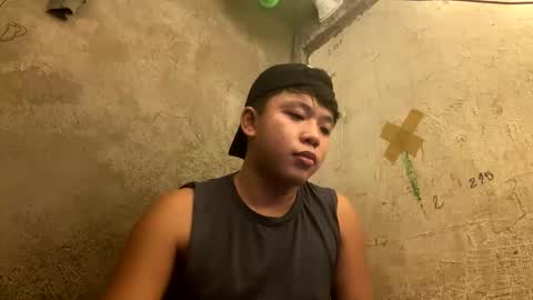 Snapshot of edrianburca052 chatting on 04-19-26, 06:10 urasian chub online show from 04-19-26, 06:10