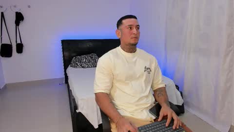 Eduar Wild online show from 02-09-26, 05:22