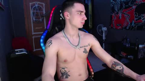 Snapshot of eduard_loveee chatting on 01-19-25, 05:07 Eduar online show from 01-19-25, 05:07