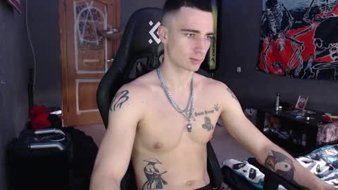Snapshot of eduard_loveee chatting on 10-10-25, 08:13 Eduar online show from 10-10-25, 08:13