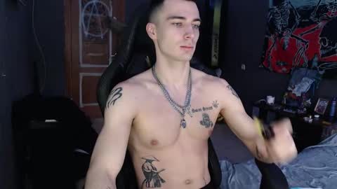 Snapshot of eduard_loveee chatting on 01-13-26, 11:04 Eduar online show from 01-13-26, 11:04