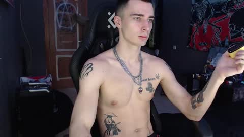 Snapshot of eduard_loveee chatting on 01-15-26, 10:53 Eduar online show from 01-15-26, 10:53