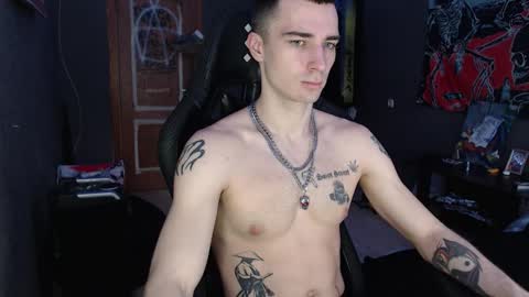 Snapshot of eduard_loveee chatting on 01-19-26, 09:24 Eduar online show from 01-19-26, 09:24