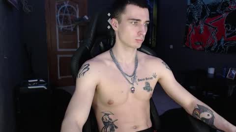 Snapshot of eduard_loveee chatting on 03-10-26, 06:35 Eduar online show from 03-10-26, 06:35