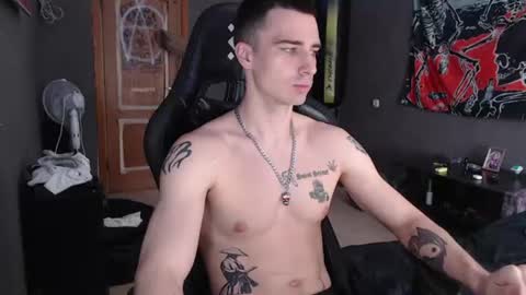 Snapshot of eduard_loveee chatting on 06-19-26, 08:29 Eduar online show from 06-19-26, 08:29