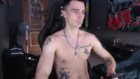 Snapshot of eduard_loveee chatting on 07-08-26, 06:40 Eduar online show from 07-08-26, 06:40
