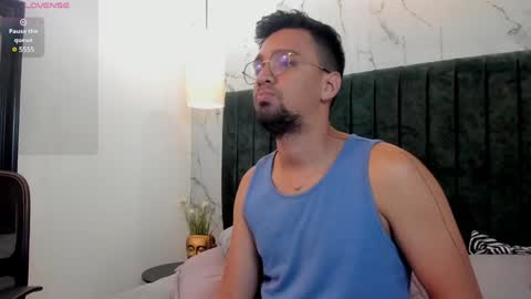 Snapshot of edward_maxx chatting on 01-31-25, 09:37 Eduardo online show from 01-31-25, 09:37