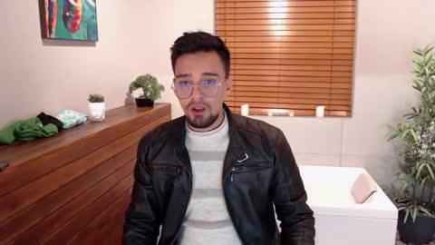 Snapshot of edward_maxx chatting on 02-05-25, 03:02 Eduardo online show from 02-05-25, 03:02