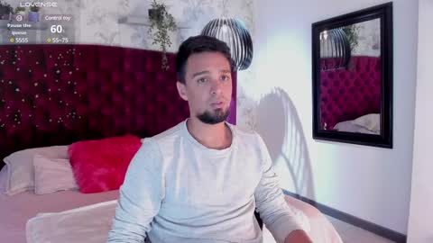 Snapshot of edward_maxx chatting on 02-18-25, 03:42 Eduardo online show from 02-18-25, 03:42