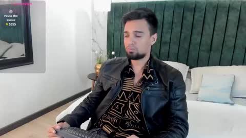 Snapshot of edward_maxx chatting on 02-21-25, 03:34 Eduardo online show from 02-21-25, 03:34