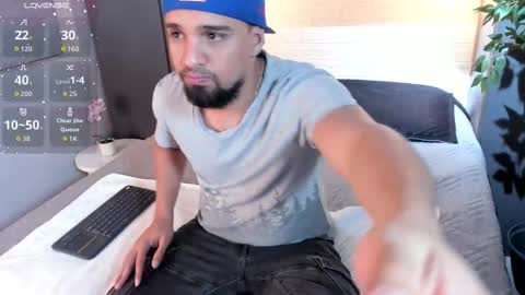 Snapshot of edward_maxx chatting on 10-05-25, 03:49 Eduardo online show from 10-05-25, 03:49