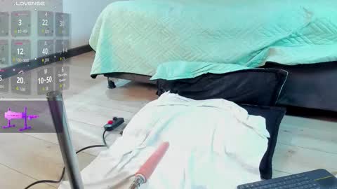 Snapshot of edward_maxx chatting on 10-30-25, 04:47 Eduardo online show from 10-30-25, 04:47