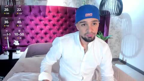 Snapshot of edward_maxx chatting on 11-18-25, 03:23 Eduardo online show from 11-18-25, 03:23