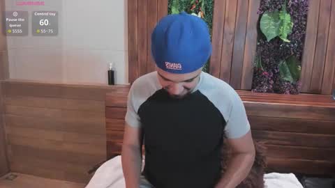 Snapshot of edward_maxx chatting on 12-05-25, 03:59 Eduardo online show from 12-05-25, 03:59