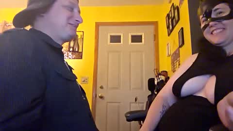 edwardaims_2please online show from 10-04-25, 02:09