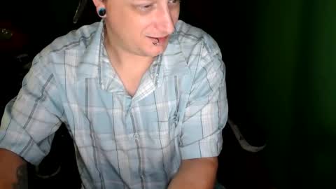 edwardaims_2please online show from 06-07-26, 02:21