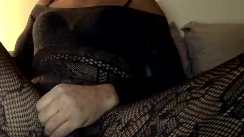 Edwardjojo22 online show from 11-21-25, 02:10