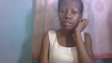 edwige770943 online show from 04-01-26, 03:40