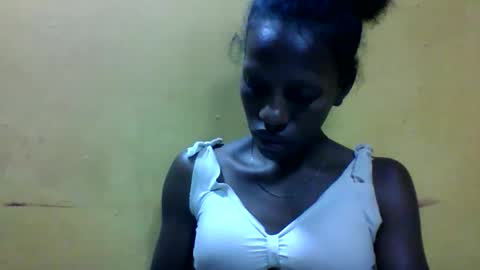 Snapshot of edwige770943 chatting on 04-20-26, 06:31 edwige770943 online show from 04-20-26, 06:31