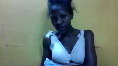 Snapshot of edwige770943 chatting on 04-21-26, 03:24 edwige770943 online show from 04-21-26, 03:24
