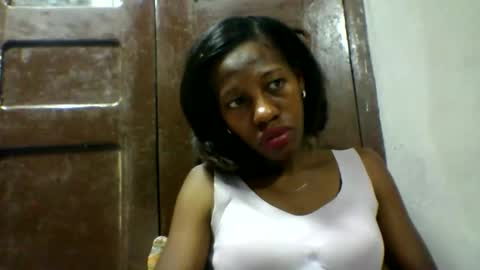 Snapshot of edwige770943 chatting on 04-23-26, 07:52 edwige770943 online show from 04-23-26, 07:52