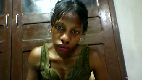 Snapshot of edwige770943 chatting on 05-02-26, 04:12 edwige770943 online show from 05-02-26, 04:12