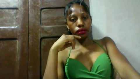 Snapshot of edwige770943 chatting on 05-07-26, 04:18 edwige770943 online show from 05-07-26, 04:18