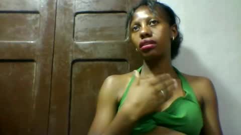 Snapshot of edwige770943 chatting on 05-07-26, 06:35 edwige770943 online show from 05-07-26, 06:35