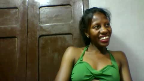 Snapshot of edwige770943 chatting on 05-08-26, 06:46 edwige770943 online show from 05-08-26, 06:46