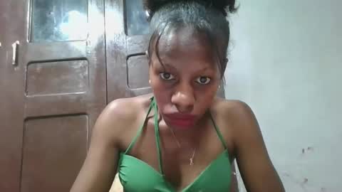 Snapshot of edwige770943 chatting on 05-23-26, 08:40 edwige770943 online show from 05-23-26, 08:40