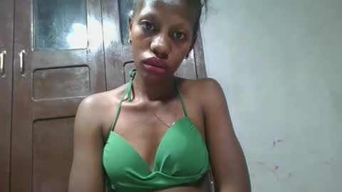 Snapshot of edwige770943 chatting on 05-24-26, 05:01 edwige770943 online show from 05-24-26, 05:01