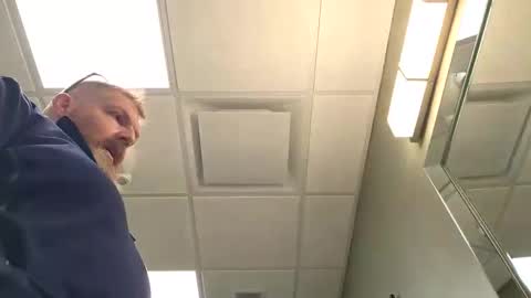 Snapshot of edyja chatting on 12-20-24, 03:31 Eddya online show from 12-20-24, 03:31