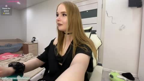 Snapshot of eestipixies chatting on 05-31-26, 11:06 Lili online show from 05-31-26, 11:06