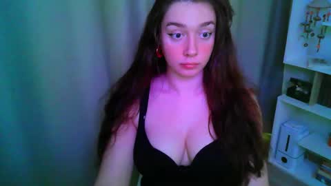 effie_balconii online show from 10-06-25, 12:24