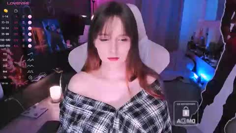 Snapshot of effie_lee chatting on 11-20-25, 10:48 Effie online show from 11-20-25, 10:48