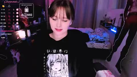 Snapshot of effie_lee chatting on 11-25-25, 12:49 Effie online show from 11-25-25, 12:49