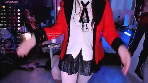 Snapshot of effie_lee chatting on 11-26-25, 09:32 Effie online show from 11-26-25, 09:32