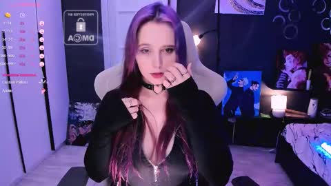 Snapshot of effie_lee chatting on 12-23-25, 08:45 Effie online show from 12-23-25, 08:45