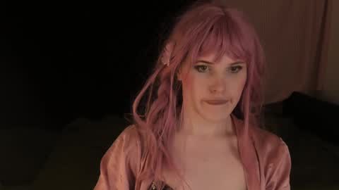 Effie Mur online show from 12-28-24, 06:18