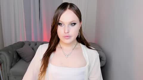 Snapshot of effiemur chatting on 07-17-26, 09:30 Effie Mur online show from 07-17-26, 09:30